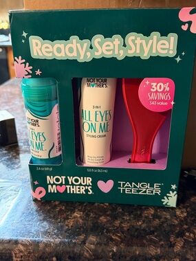 All Eyes On Me Not Your Mother’s Tangle Teezer Set